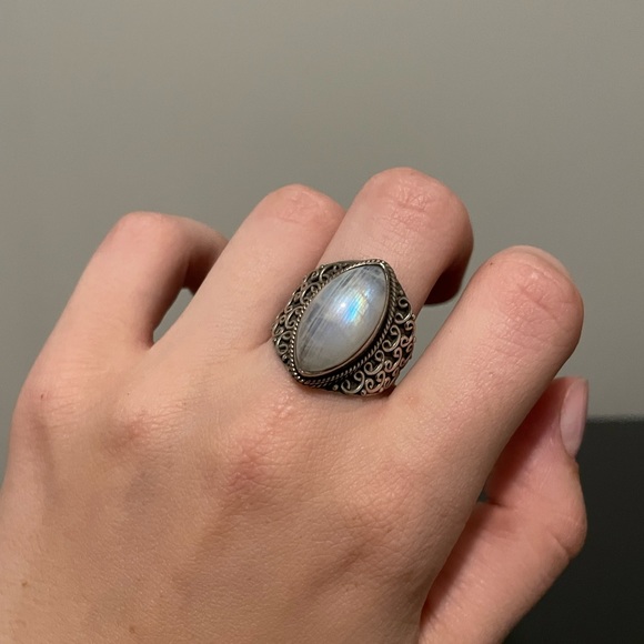 Moonstone Sterling Silver Ring - Picture 4 of 4